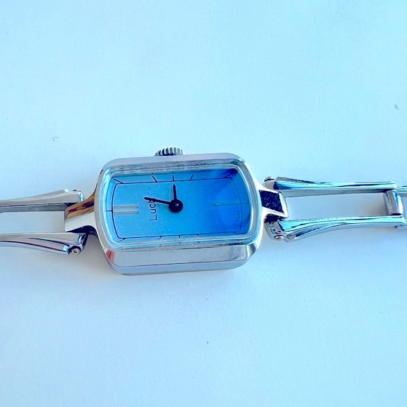 ❤️Wind up vintage bracelet watch with small square blue face, in stainless steel - Picture 3 of 12